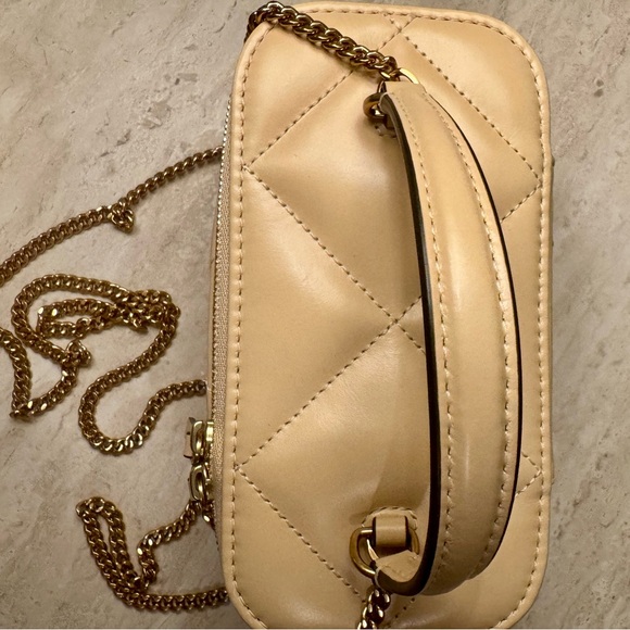 TORY BURCH  KIRA DIAMOND QUILT VANITY CASE.   Never used - Picture 4 of 10